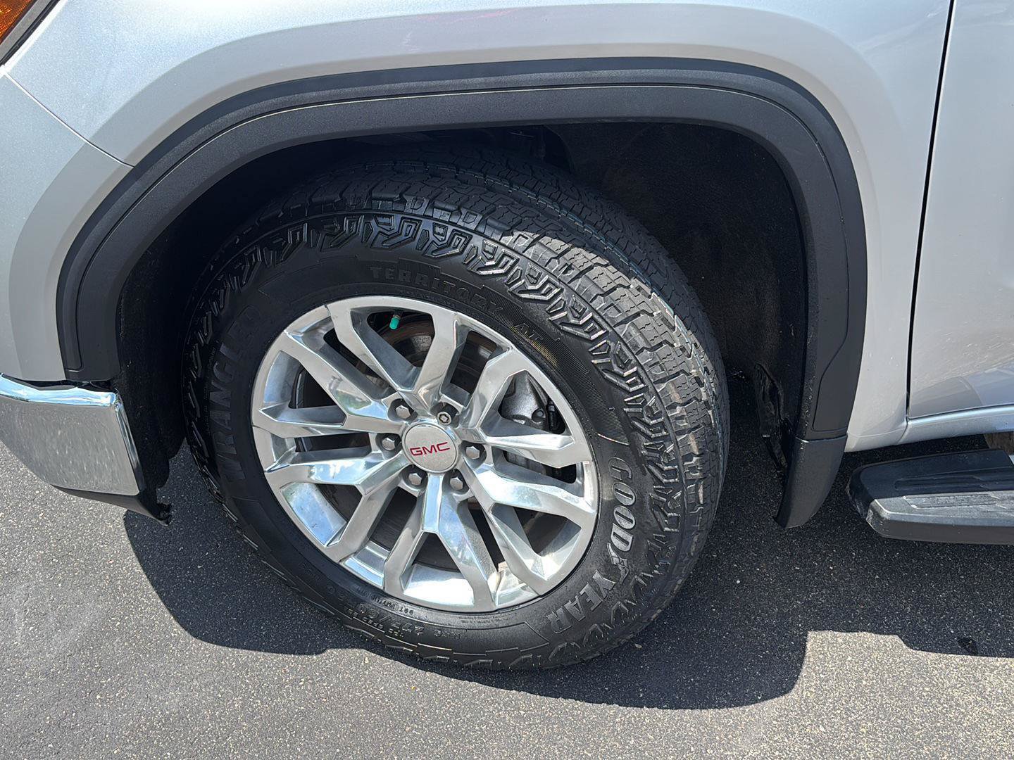 Used 2022 GMC Sierra 1500 SLT w/ SLT Premium Plus Package AWD/4WD image 5