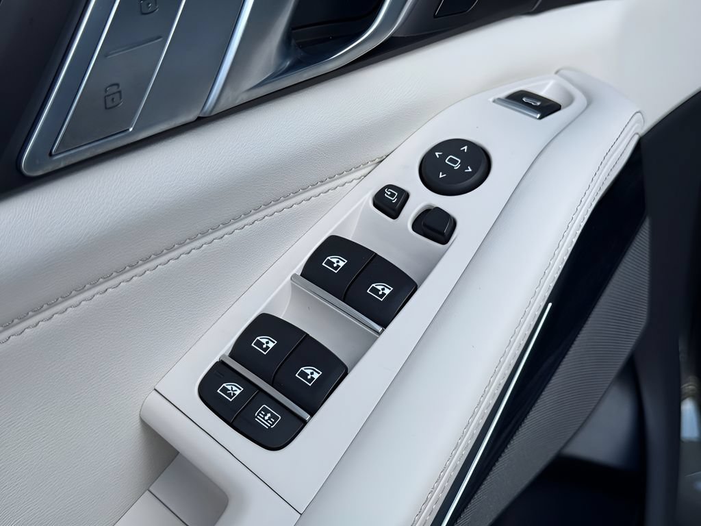 New 2027 BMW X7 xDrive40i w/ Executive Package AWD/4WD image 13