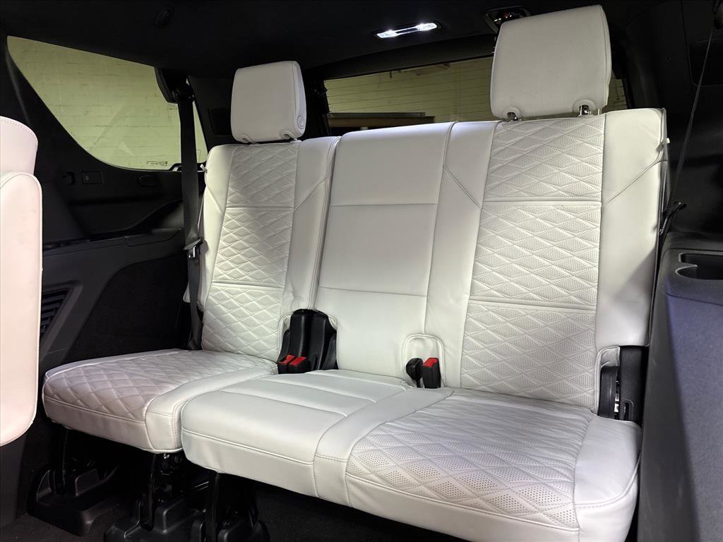 Used 2025 Cadillac Escalade Sport Platinum w/ LPO, ONYX Package image 26