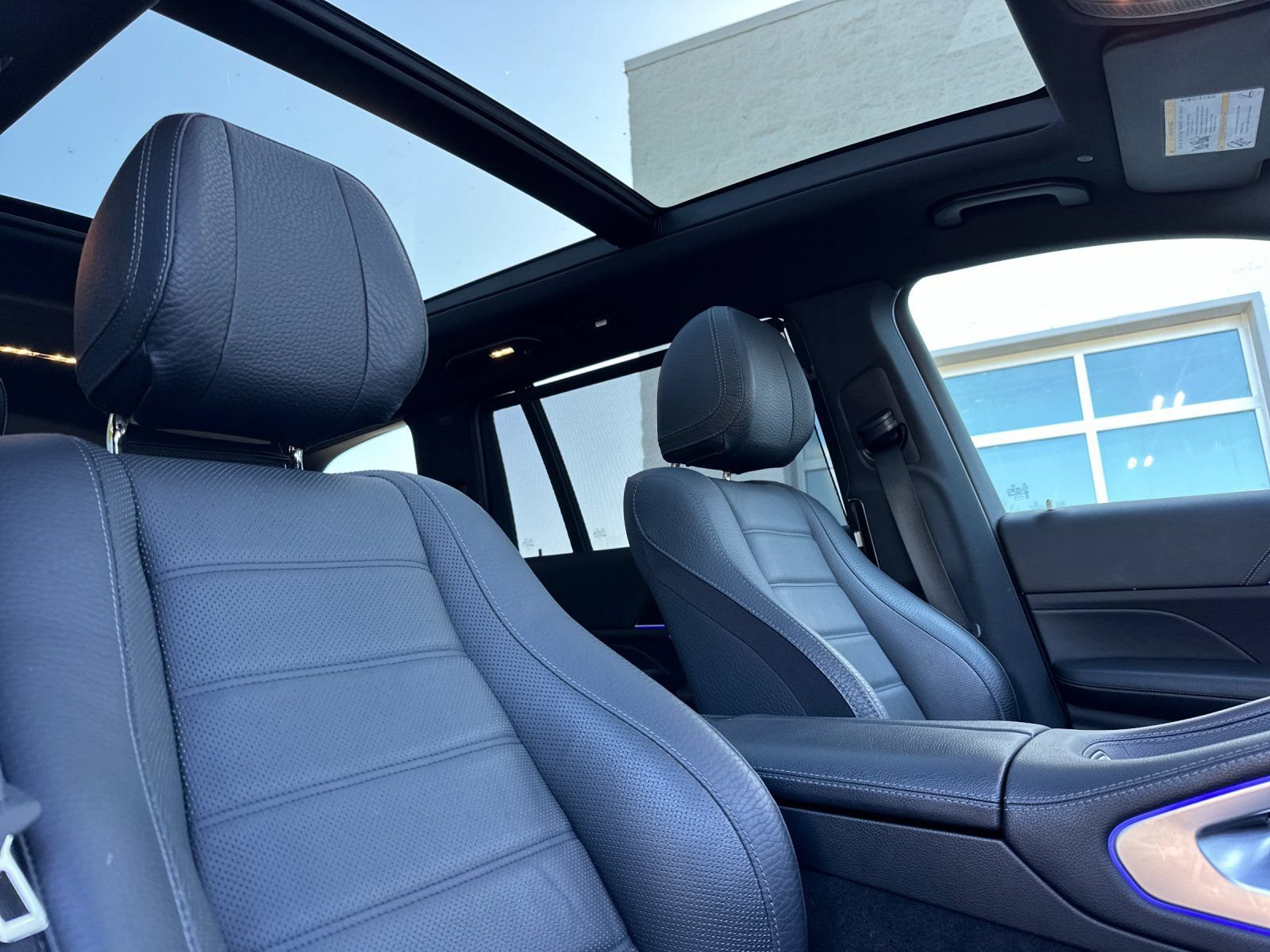 Used 2021 Mercedes-Benz GLS 580 4MATIC image 17