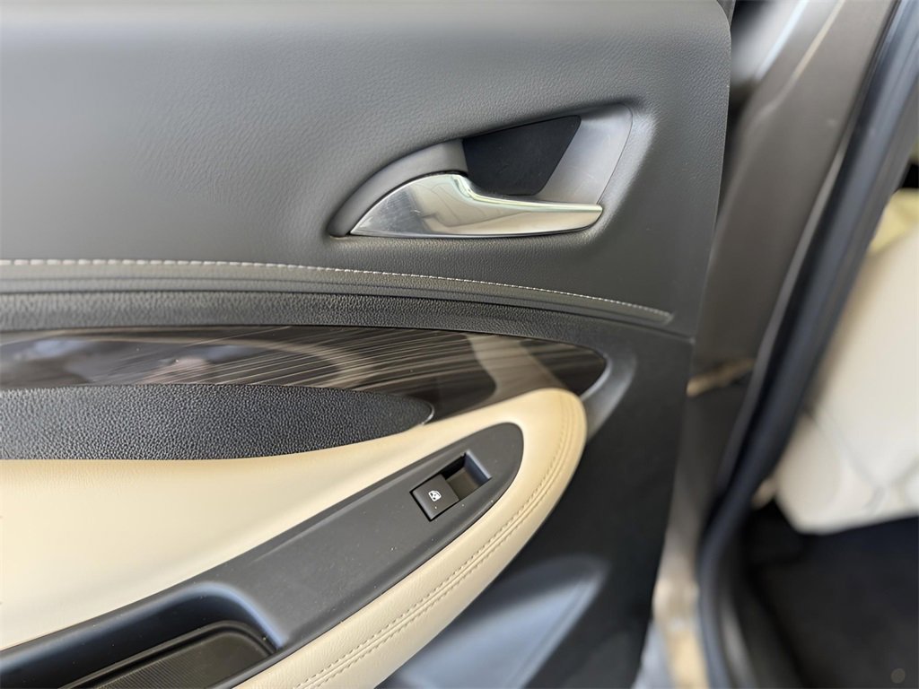 Used 2019 Buick Envision Premium image 22