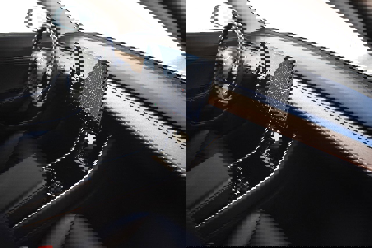 Used 2023 Tesla Model 3 Standard Range image 21