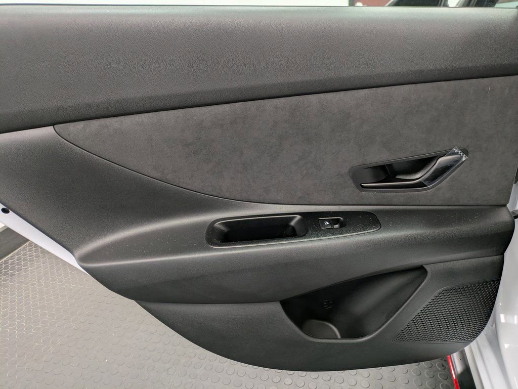 Used 2025 Hyundai Elantra N image 24