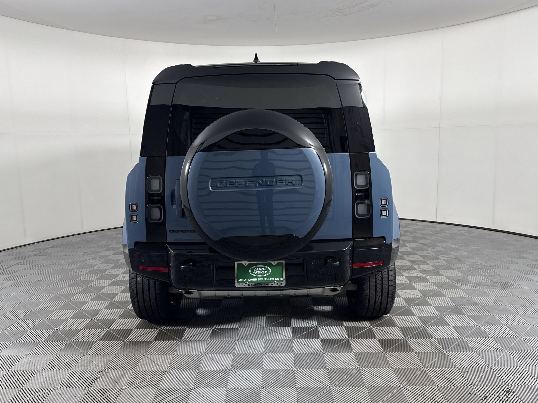 New 2026 Land Rover Defender 110 X-Dynamic SE AWD/4WD image 10