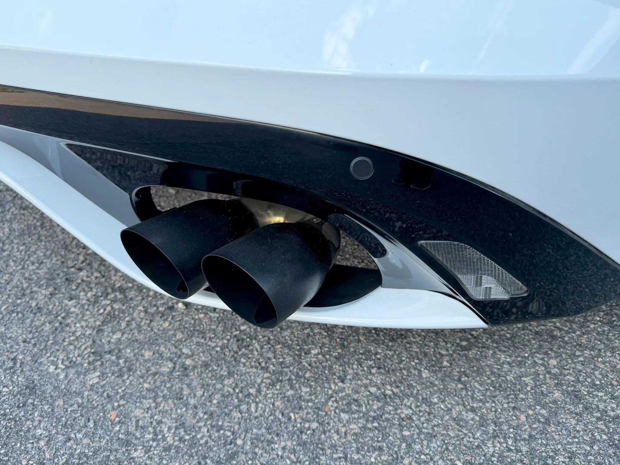 Used 2017 Jaguar F-TYPE R AWD/4WD image 28