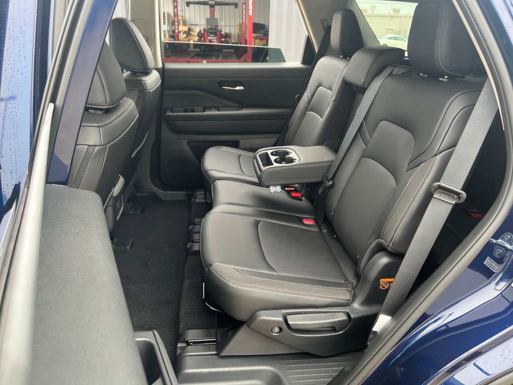 New 2026 Nissan Pathfinder SL FWD image 22