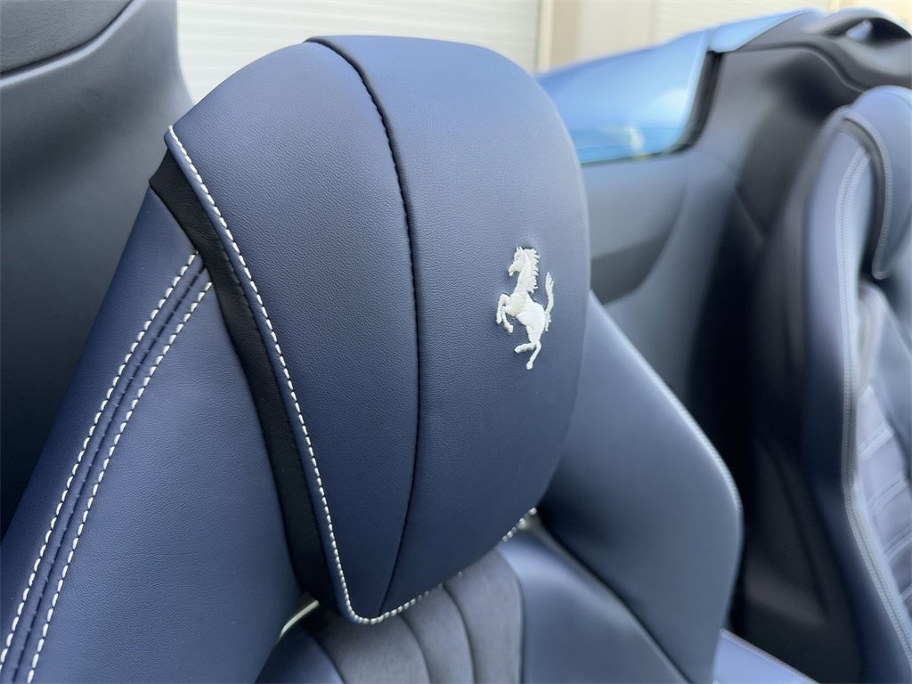 Used 2021 Ferrari 812 GTS image 33