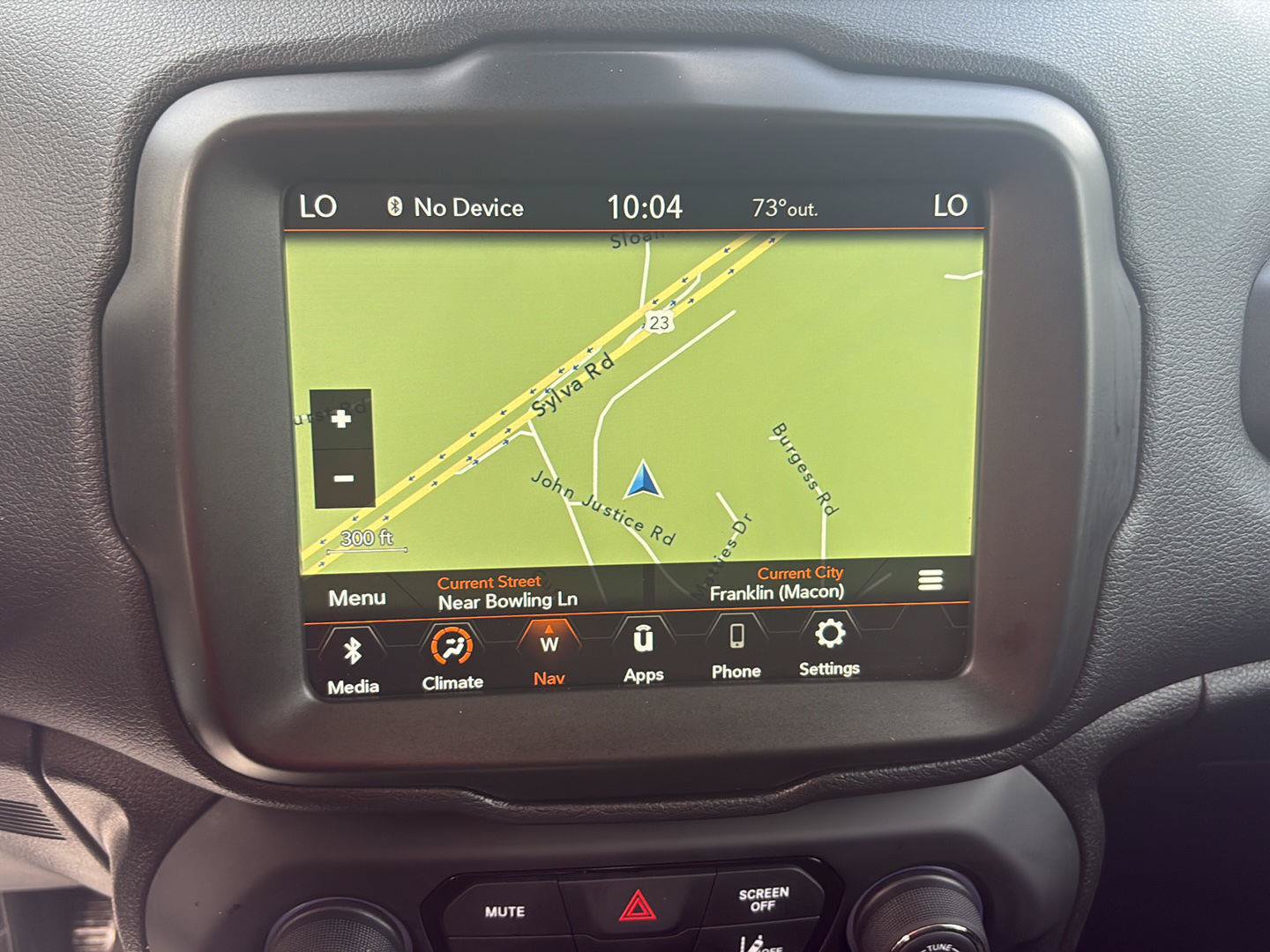 Used 2022 Jeep Renegade Latitude AWD/4WD image 17