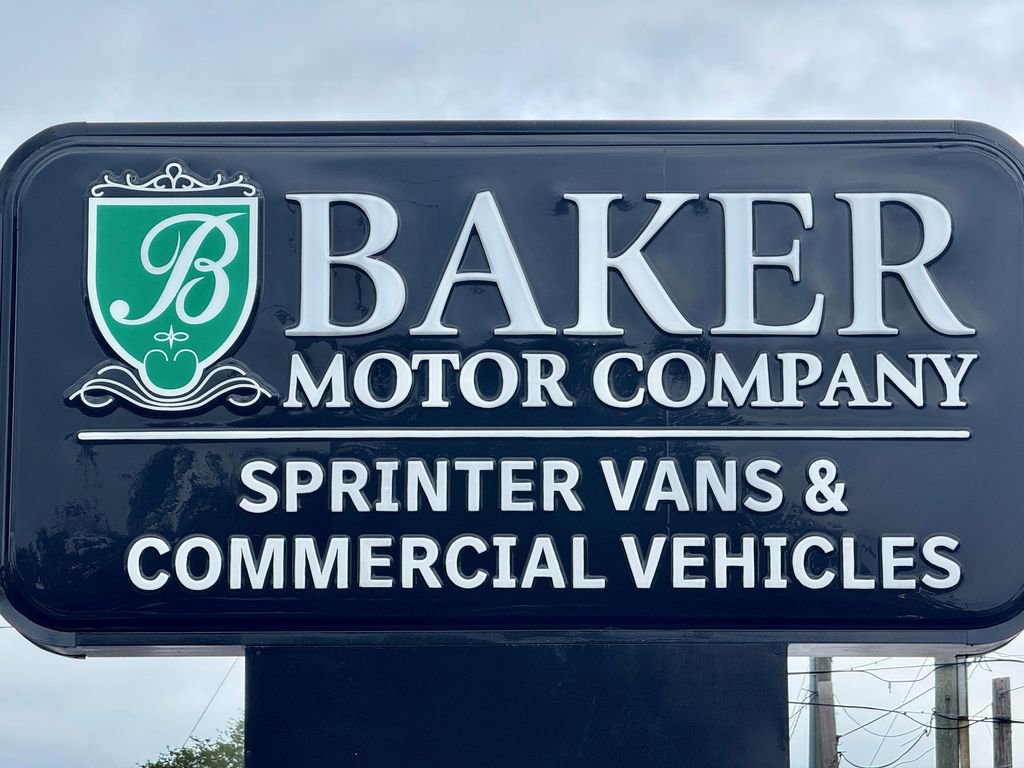 Used 2024 Mercedes-Benz Sprinter 2500 image 2