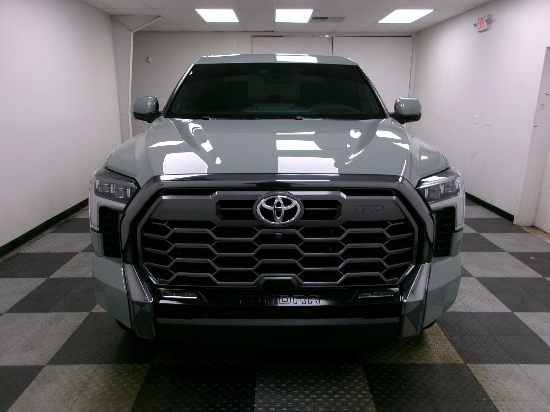 Used 2024 Toyota Tundra Platinum w/ TRD Off-Road Package AWD/4WD image 16