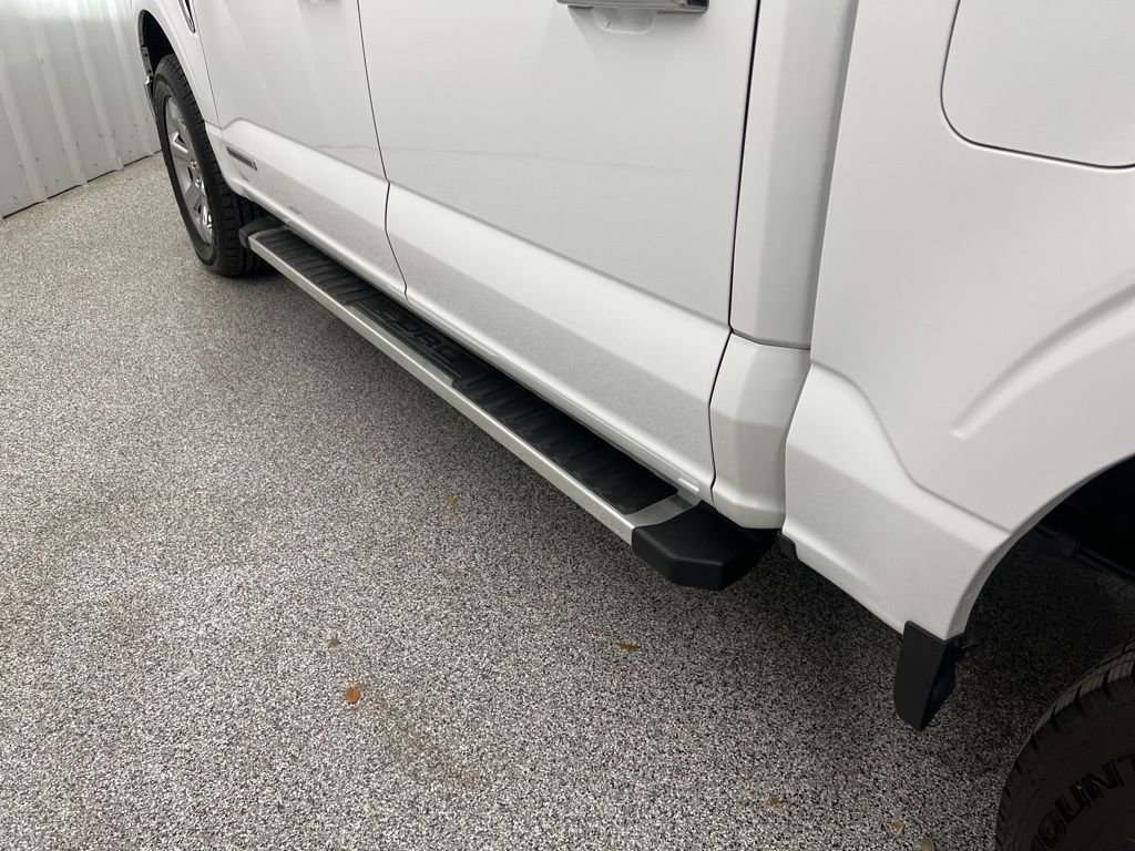 Used 2022 Ford F150 Lariat w/ Max Trailer Tow Package image 9