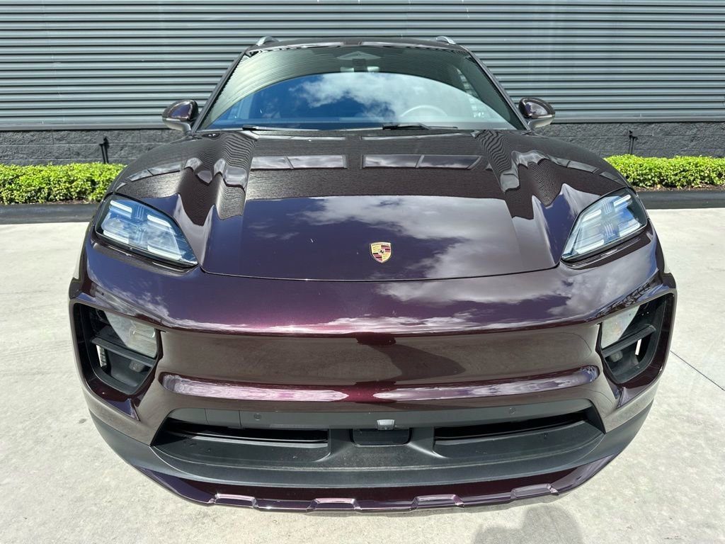 Certified 2025 Porsche Macan 4 Electric image 8