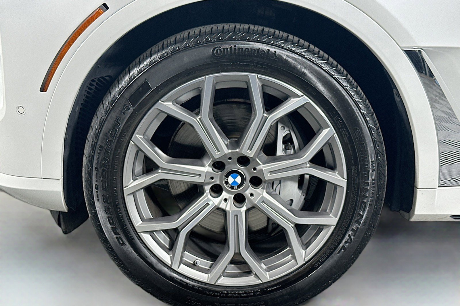 Used 2023 BMW X7 xDrive40i image 13