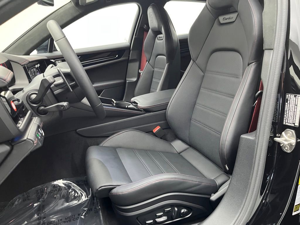 Certified 2025 Porsche Panamera Turbo image 5