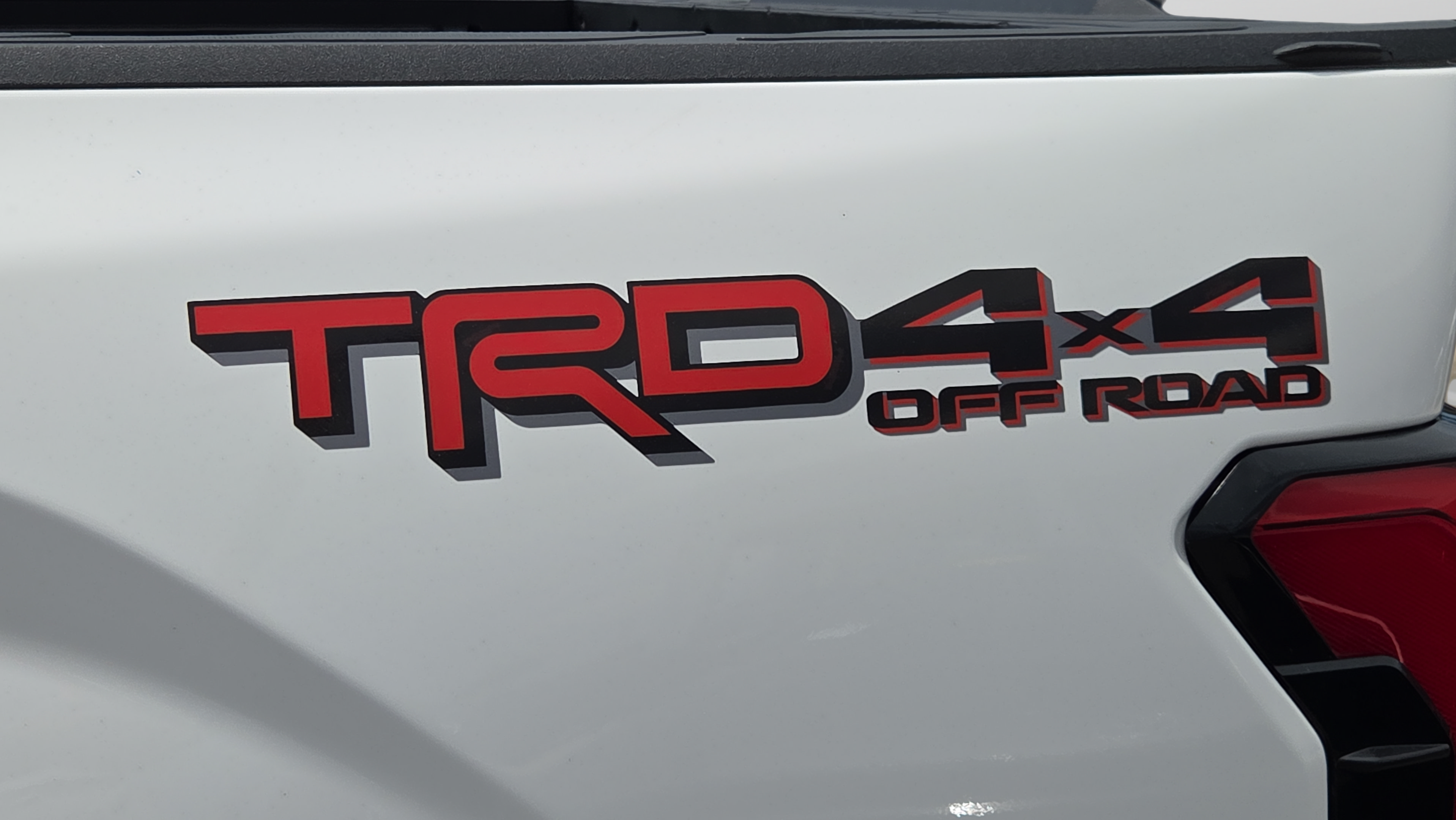 Used 2022 Toyota Tundra SR5 w/ TRD Off-Road Package AWD/4WD image 33