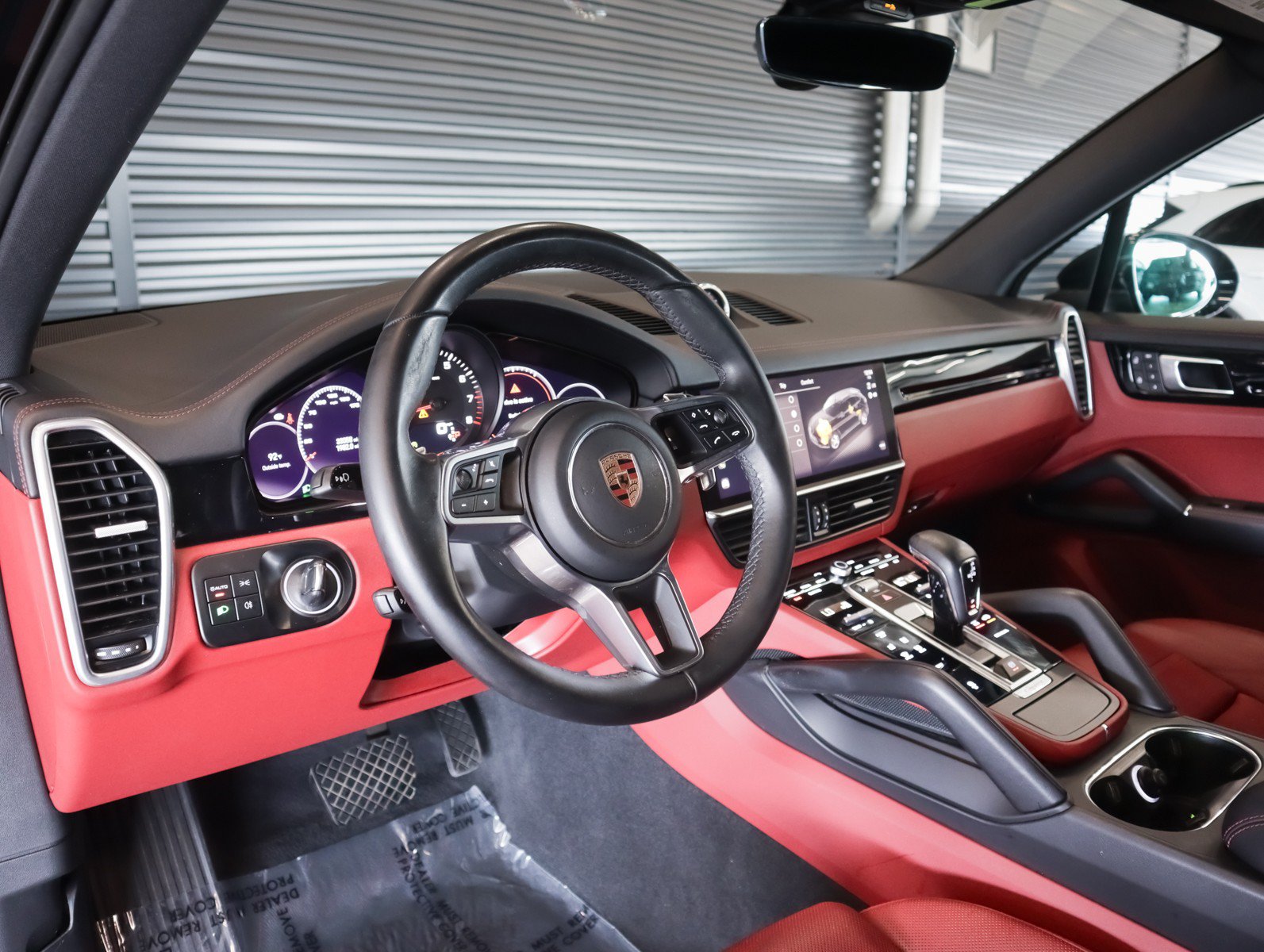 Certified 2023 Porsche Cayenne AWD/4WD image 4