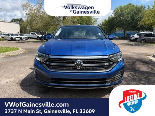 Certified 2024 Volkswagen Jetta SE FWD image 2