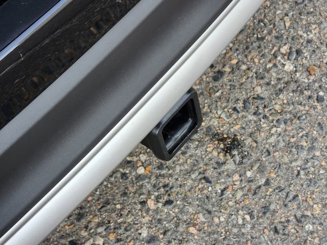 New 2026 Lincoln Corsair Reserve w/ Towing Package image 18