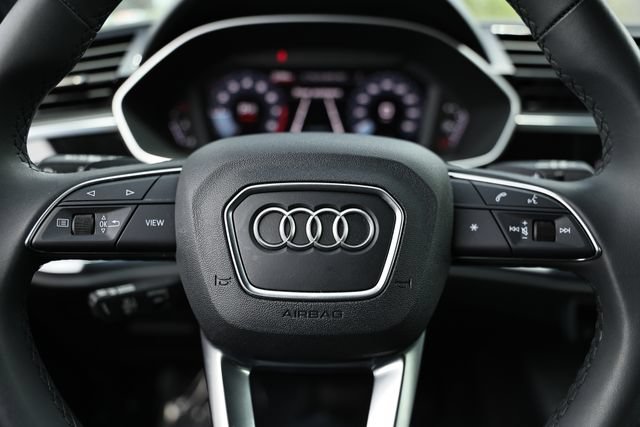 Used 2025 Audi Q3 2.0T Premium w/ Convenience Package AWD/4WD image 32