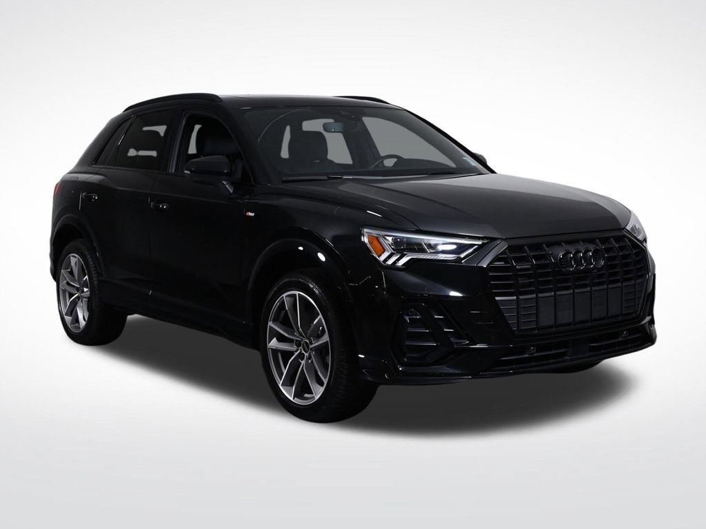 Certified 2025 Audi Q3 2.0T Premium w/ Convenience Package AWD/4WD image 7