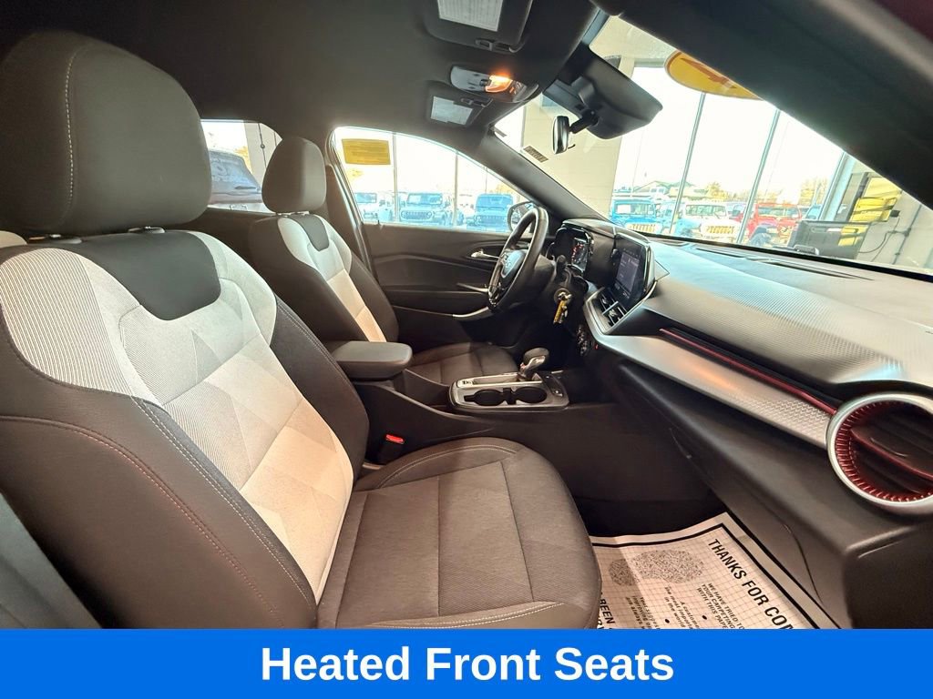 Used 2024 Chevrolet Trax RS w/ Driver Confidence Package image 14