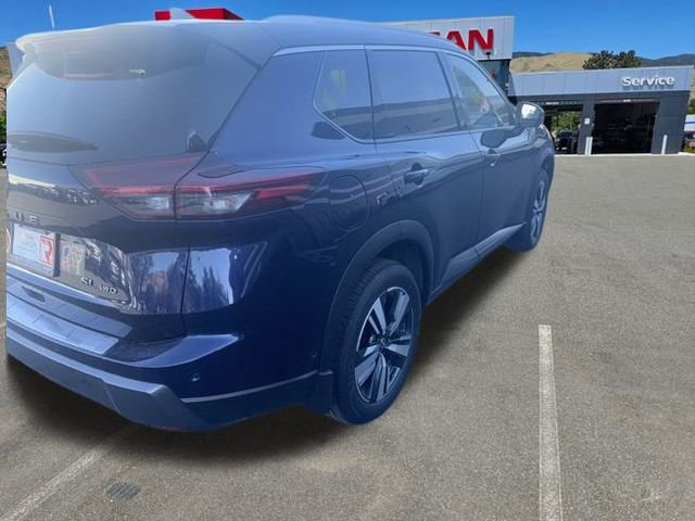 Used 2025 Nissan Rogue SL w/ SL Premium Package image 5