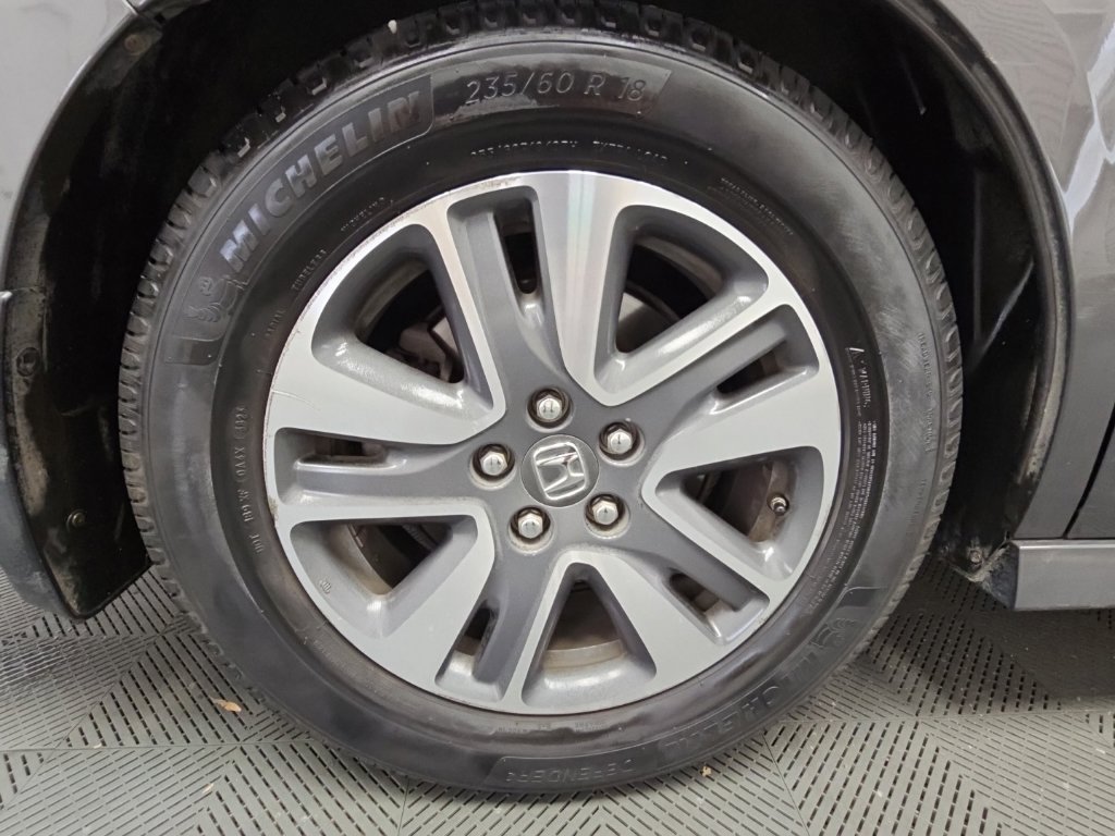 Used 2016 Honda Odyssey Touring Elite image 44