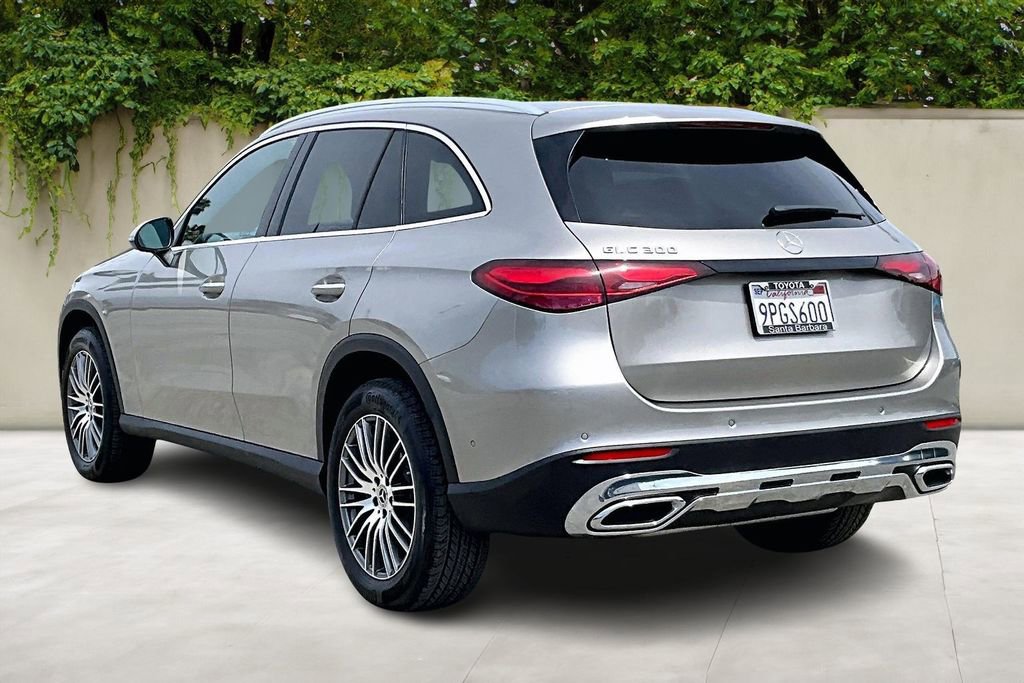 Used 2024 Mercedes-Benz GLC 300 image 4