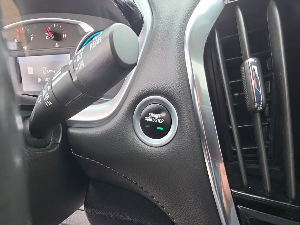 Used 2021 Chevrolet Traverse RS AWD/4WD image 19