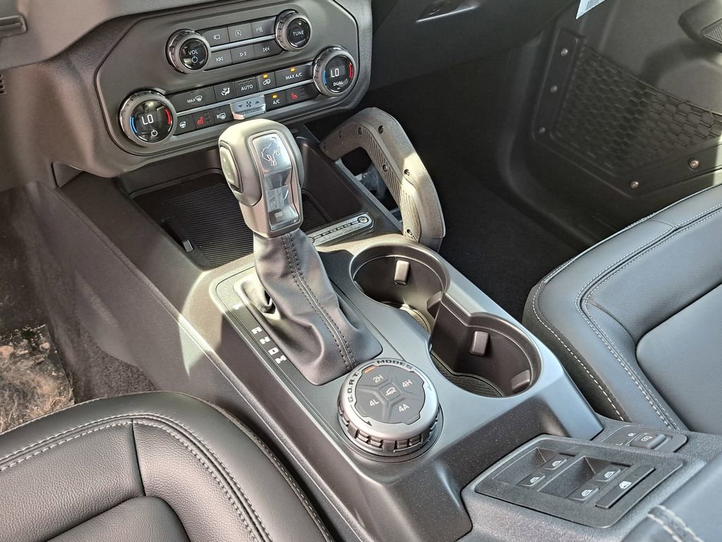 New 2026 Ford Bronco Outer Banks w/ Sasquatch Package AWD/4WD image 11