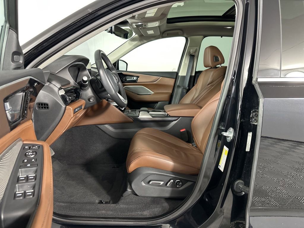 Used 2023 Acura MDX SH-AWD w/ Technology Package image 12
