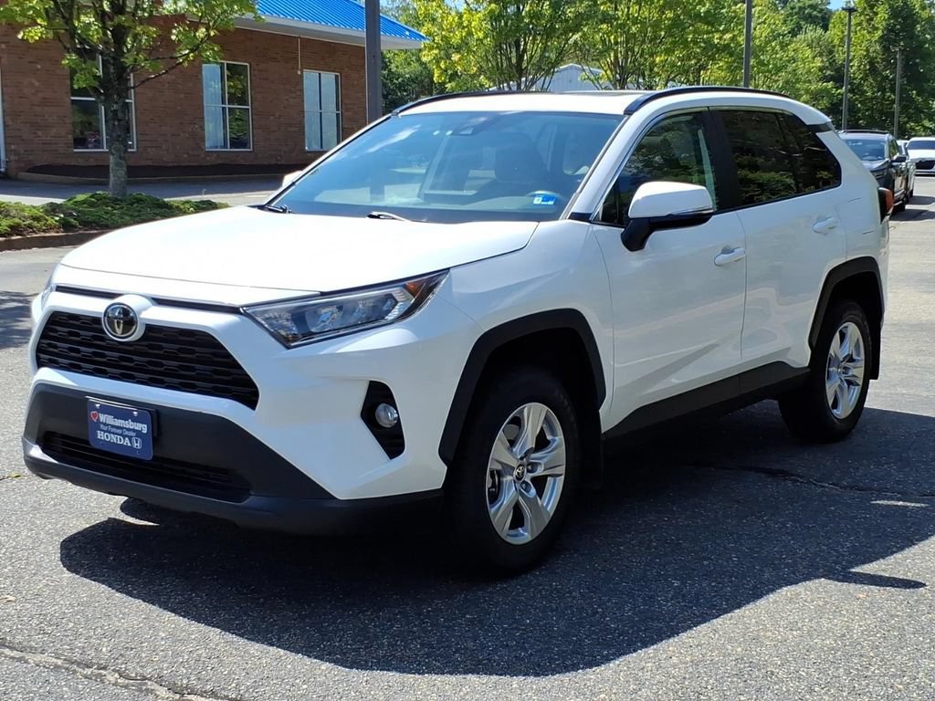 Used 2021 Toyota RAV4 XLE w/ Convenience Package AWD/4WD image 5