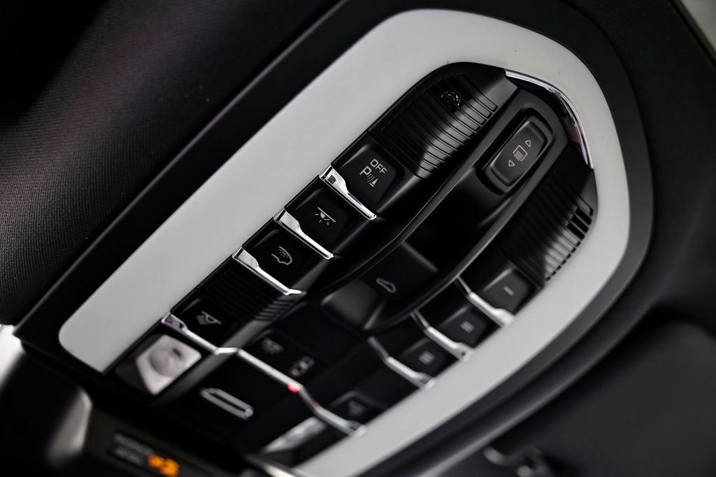 New 2026 Porsche Macan AWD/4WD image 41