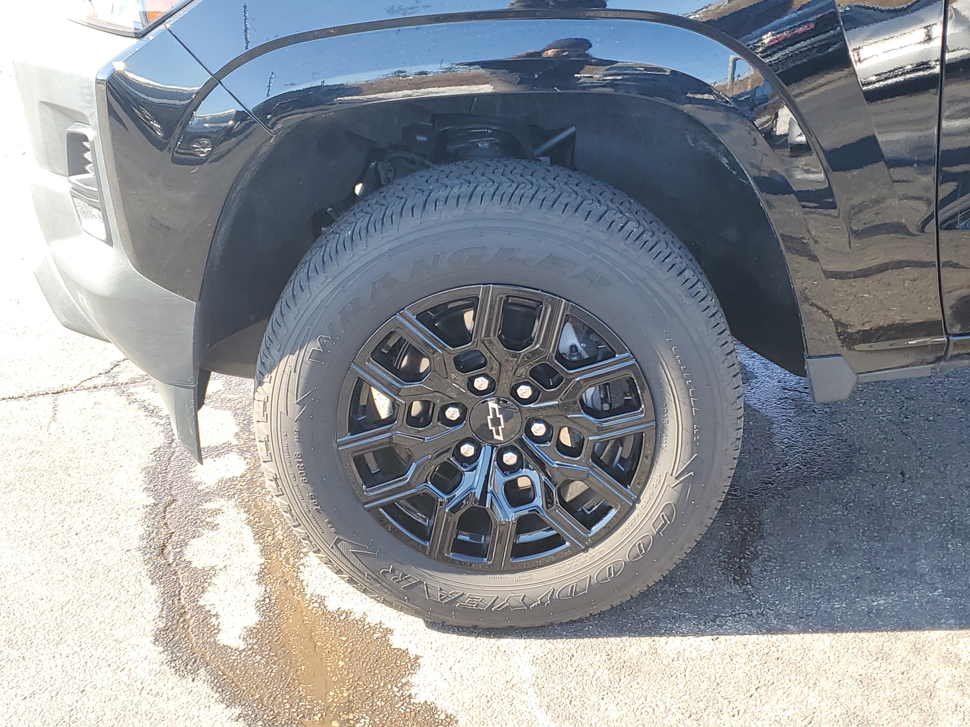 Used 2026 Chevrolet Colorado W/T w/ WT Custom Package image 10