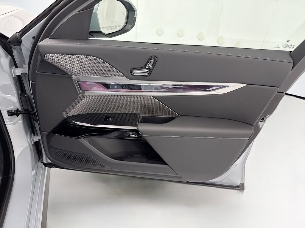 New 2026 BMW i7 eDrive50 w/ M Sport Package RWD image 24