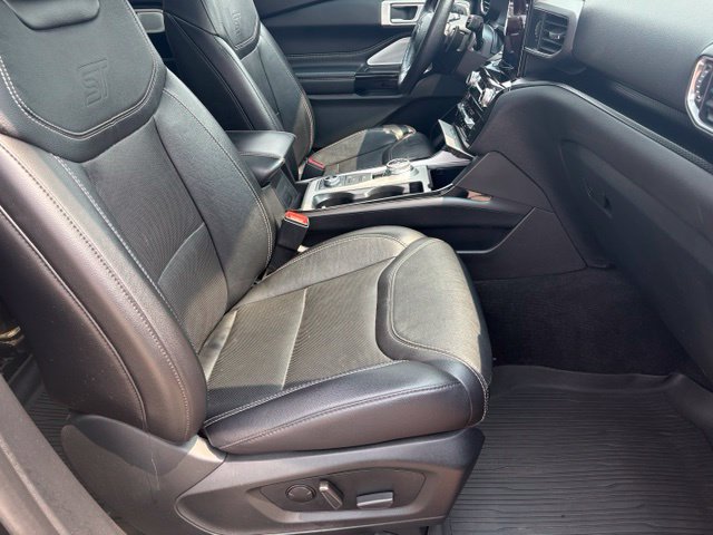 Used 2024 Ford Explorer ST w/ Technology Package AWD/4WD image 21