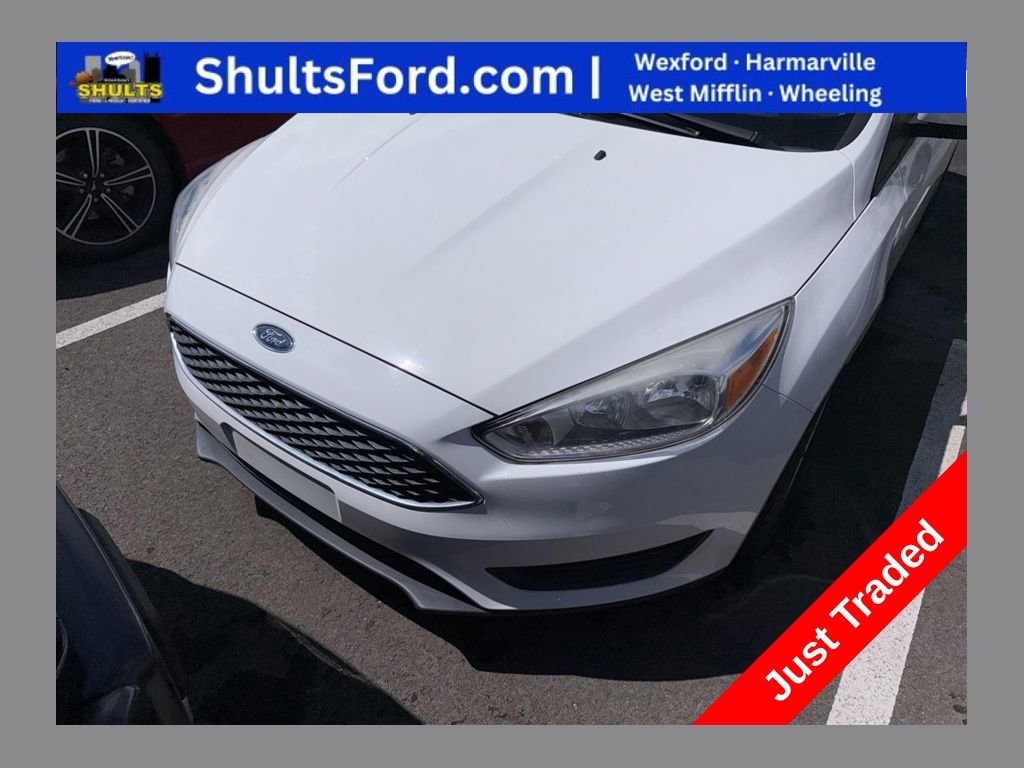 Used 2018 Ford Focus SE FWD image 1