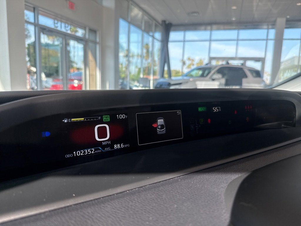Used 2022 Toyota Prius Prime XLE image 27
