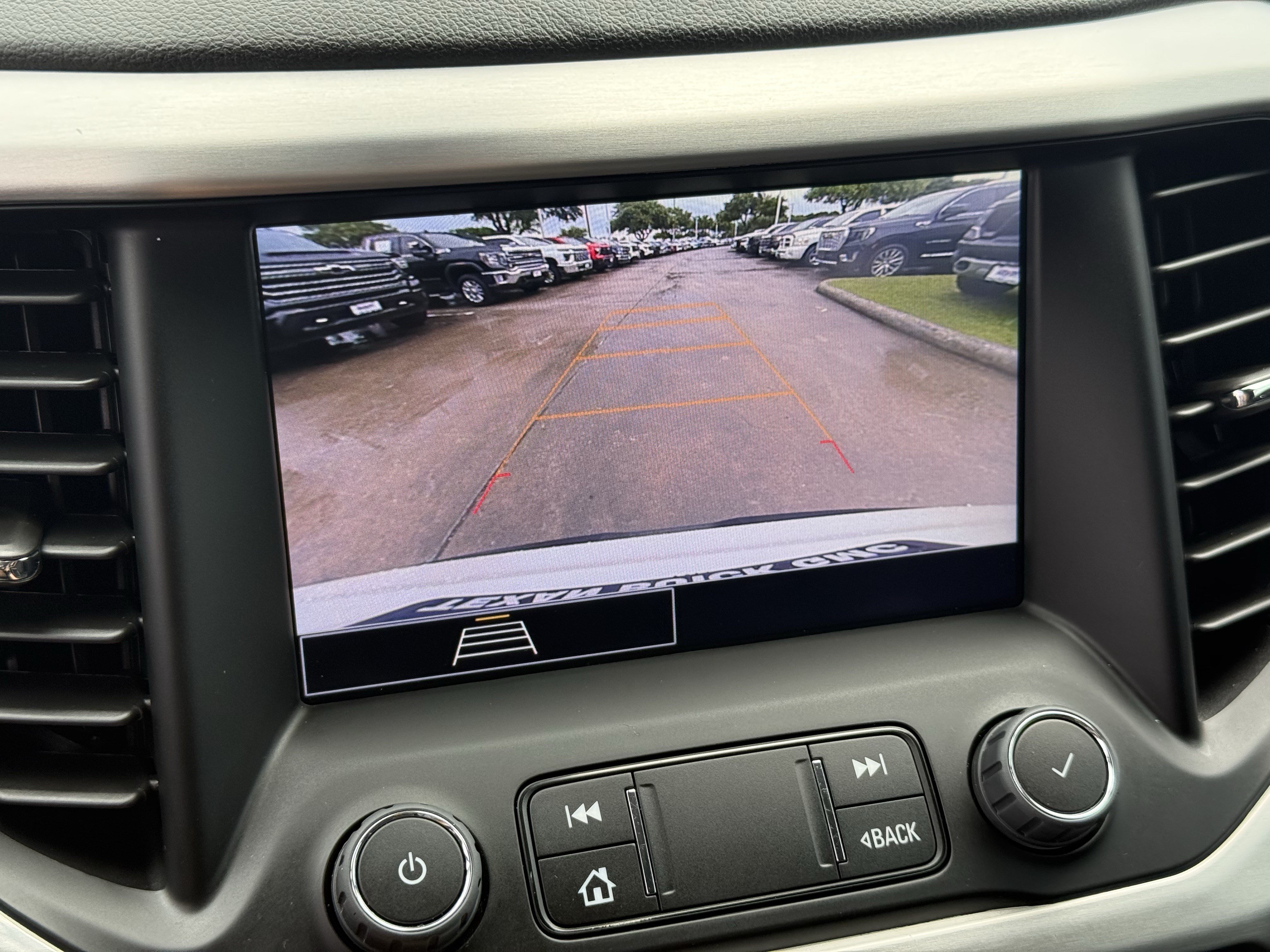 Used 2023 GMC Acadia SLE w/ Elevation Edition FWD image 21