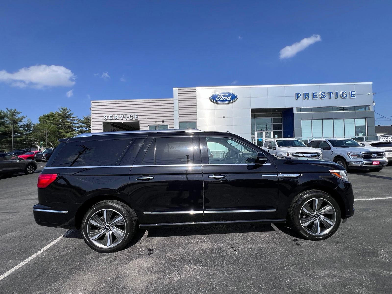 Used 2019 Lincoln Navigator L Reserve AWD/4WD image 8