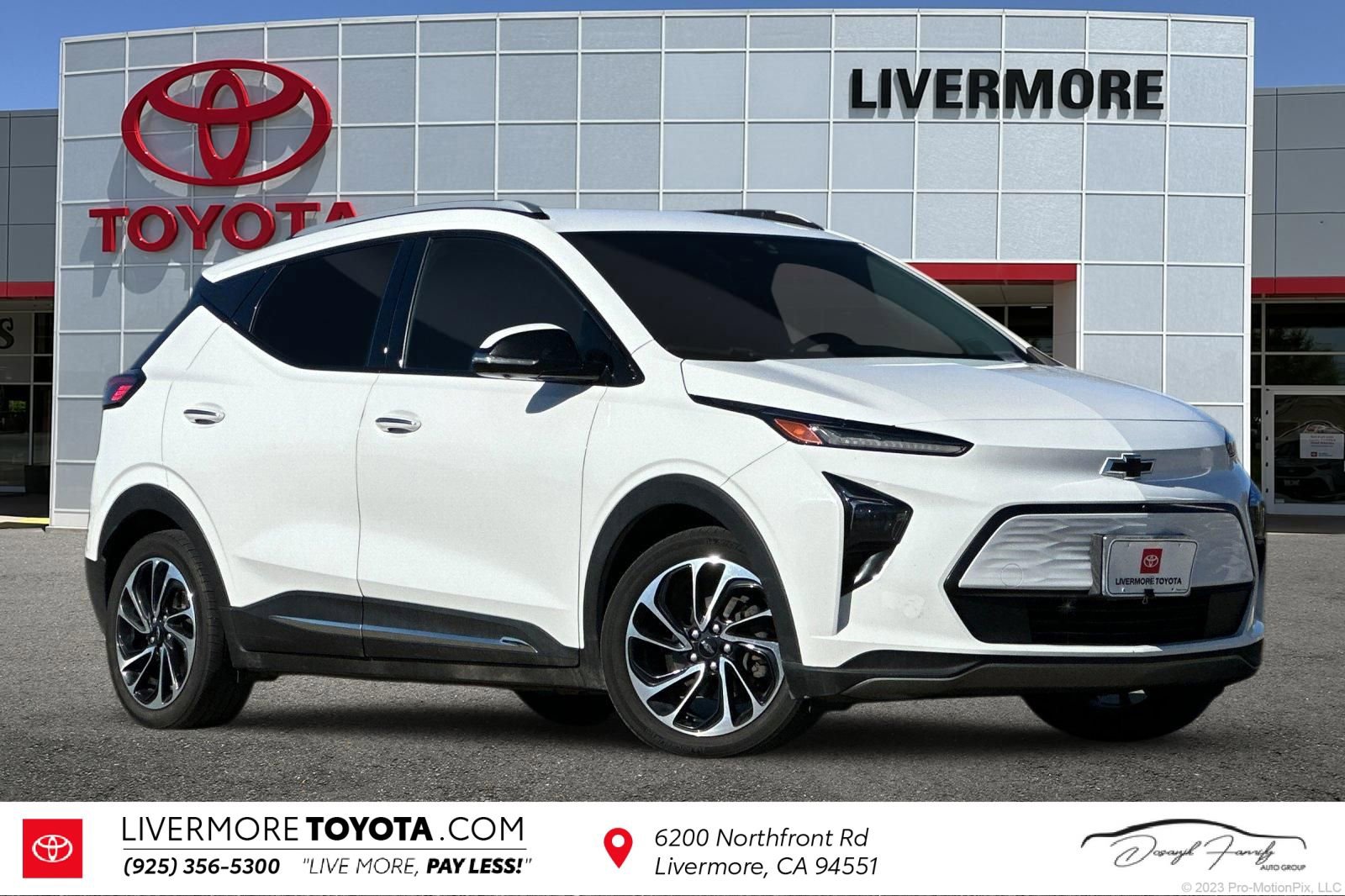 Used 2022 Chevrolet Bolt EUV Premier w/ Super Cruise Package image 1