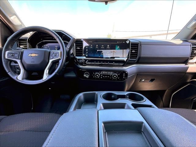 Used 2023 Chevrolet Silverado 1500 LT AWD/4WD image 21