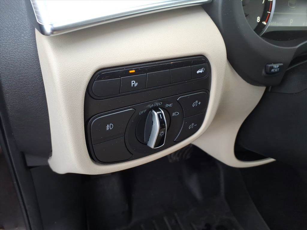 Used 2020 INFINITI QX50 Luxe w/ Navigation Package image 28