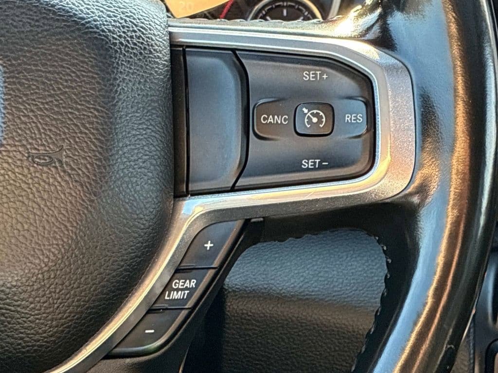 Used 2022 RAM 1500 Laramie AWD/4WD image 28