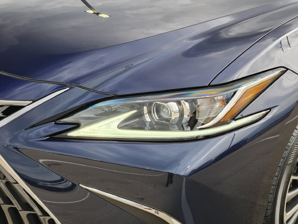 Certified 2025 Lexus ES 350 w/ Premium Package FWD image 9