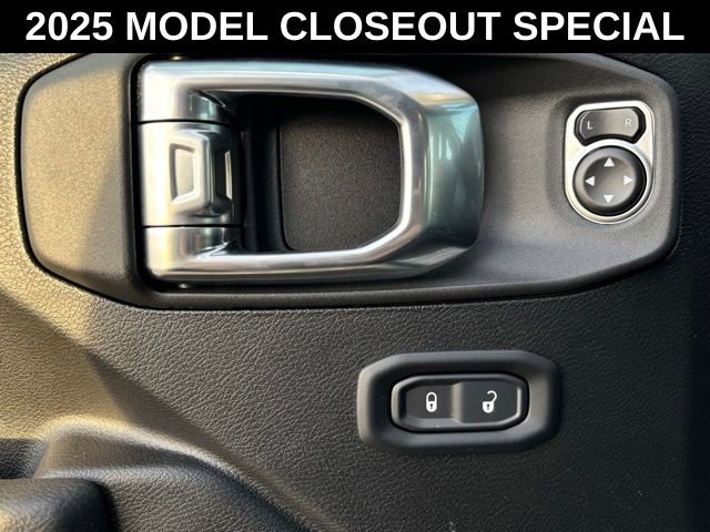 New 2025 Jeep Gladiator Sport AWD/4WD image 13