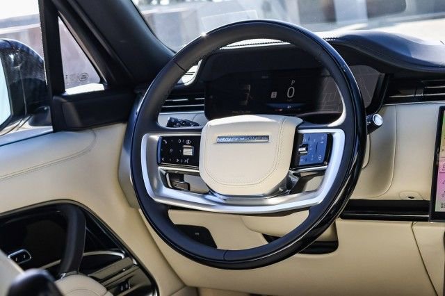 New 2025 Land Rover Range Rover SE image 22
