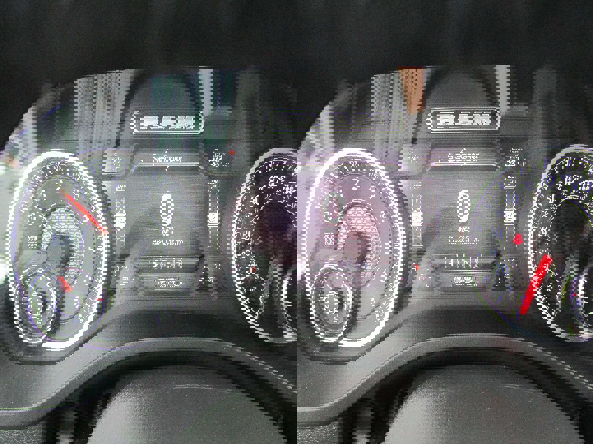 Used 2024 RAM 1500 Laramie image 25