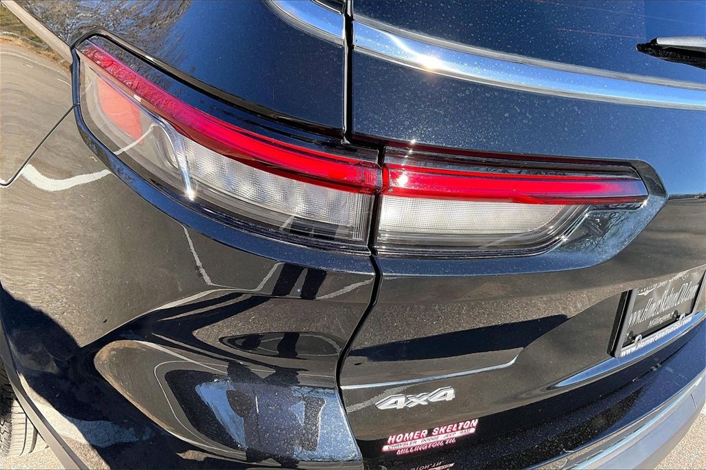 Used 2024 Jeep Grand Cherokee L Limited w/ Luxury Tech Group II image 30