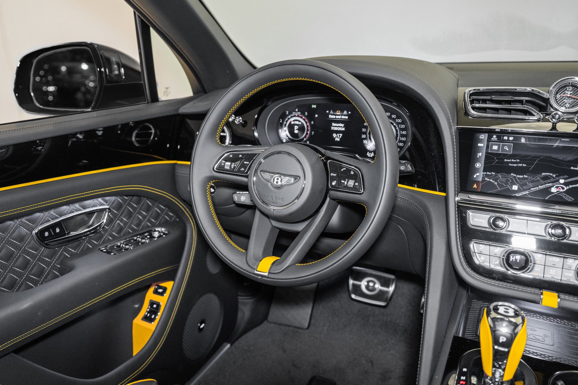 Certified 2024 Bentley Bentayga image 29